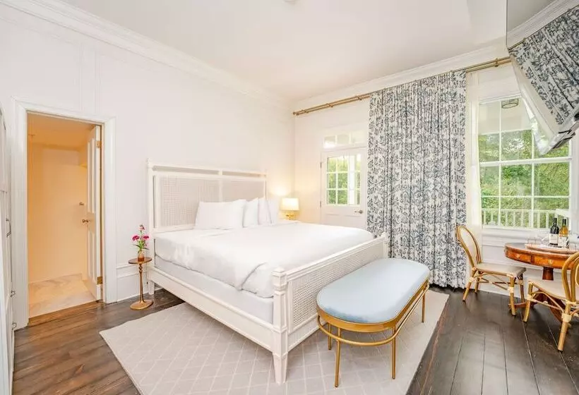 בית מלון כפרי Kent Island Resort