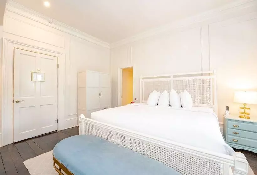 בית מלון כפרי Kent Island Resort