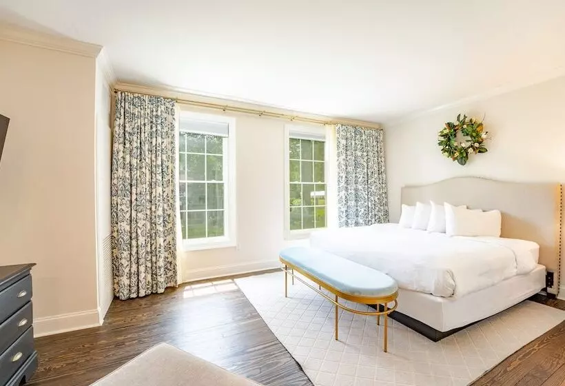 בית מלון כפרי Kent Island Resort