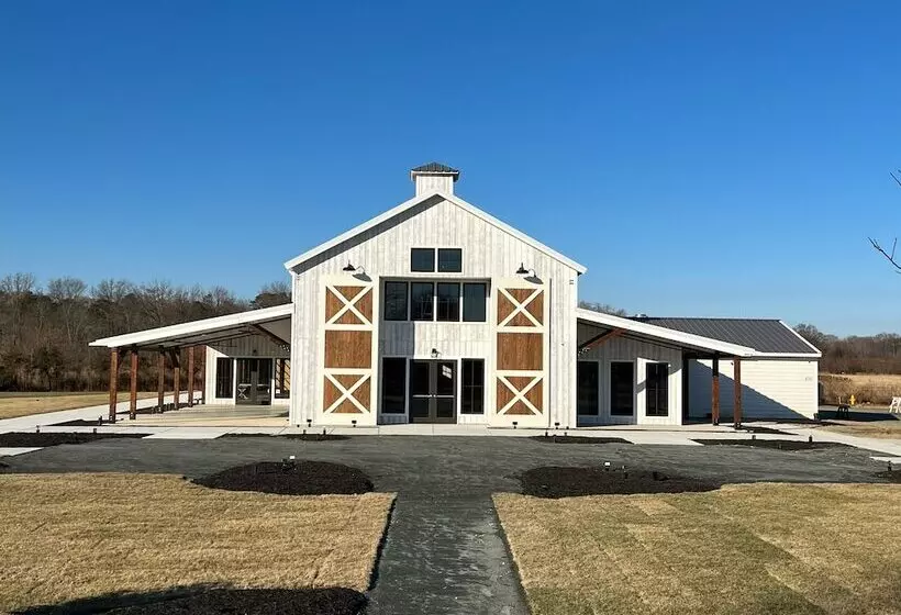 בית מלון כפרי Kent Island Resort