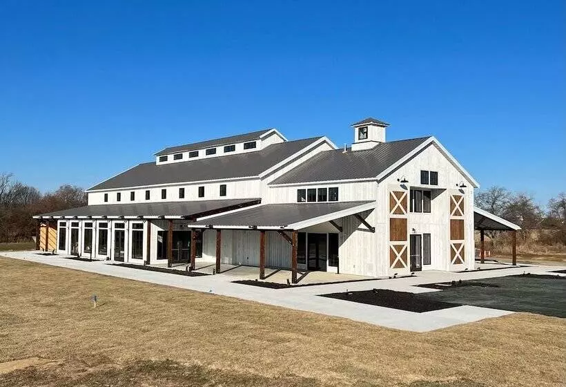 בית מלון כפרי Kent Island Resort