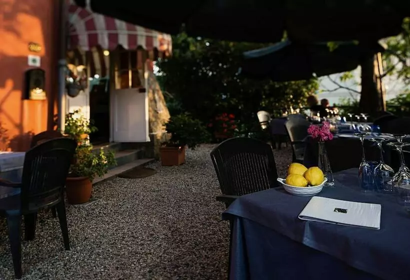 Отель Del Borgo