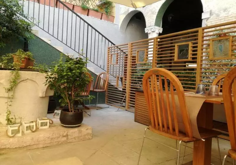 هتل Locanda La Corte