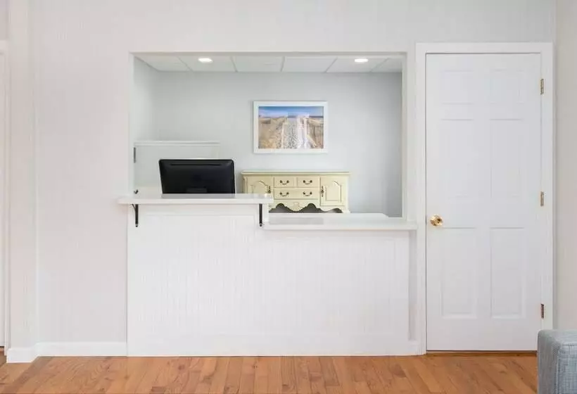 ホテル Ocean Park Inn