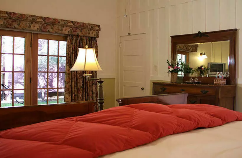 酒店 Old Crocker Inn