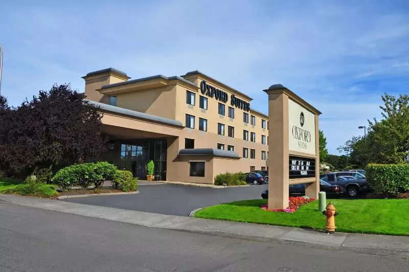 هتل Oxford Suites Portland  Jantzen Beach
