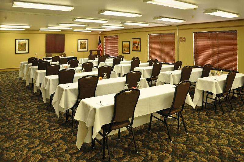 호텔 Oxford Suites Portland Jantzen Beach