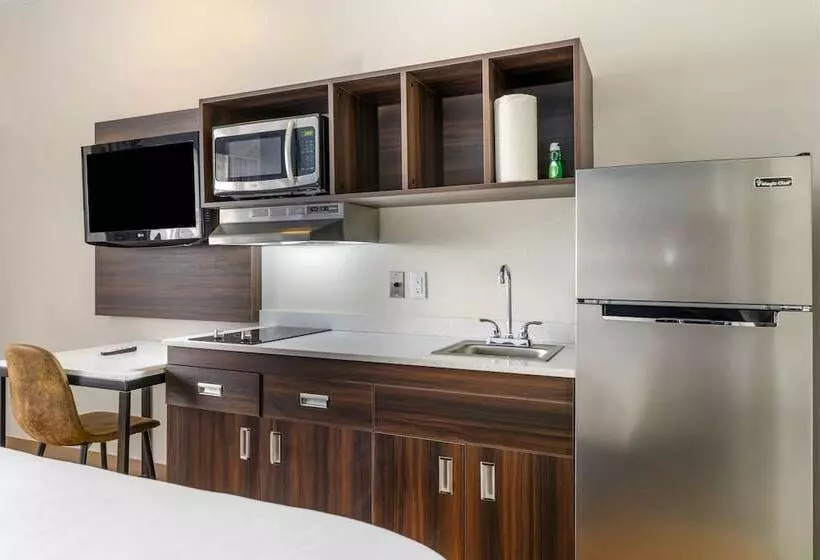 هتل Suburban Studios Lavale Cumberland