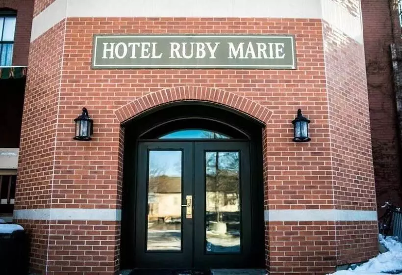 هتل Ruby Marie