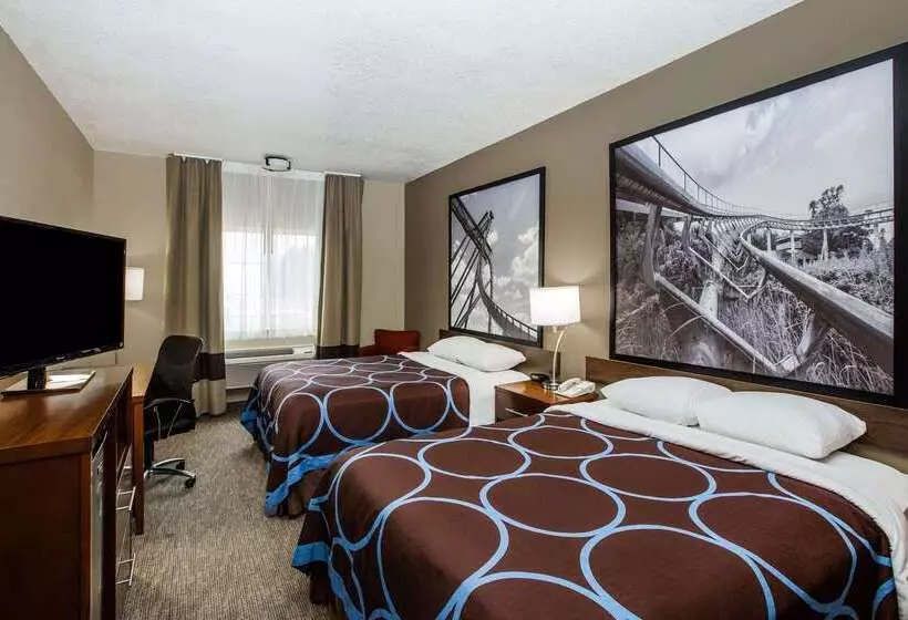 هتل Super 8 By Wyndham Altoona