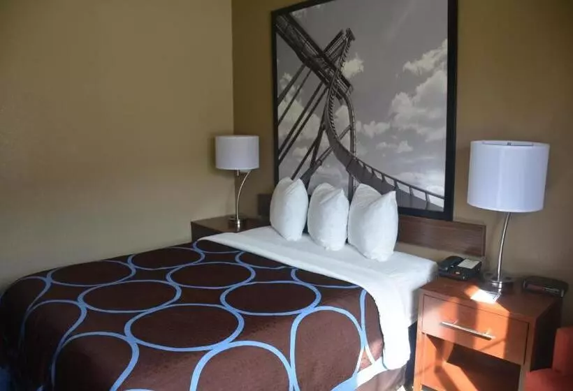 هتل Super 8 By Wyndham Altoona