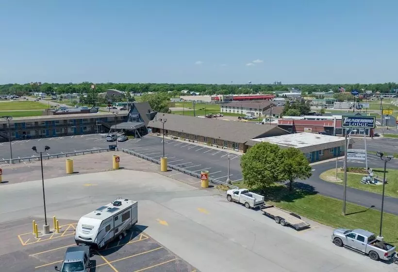 هتل Thunderbird Lodge