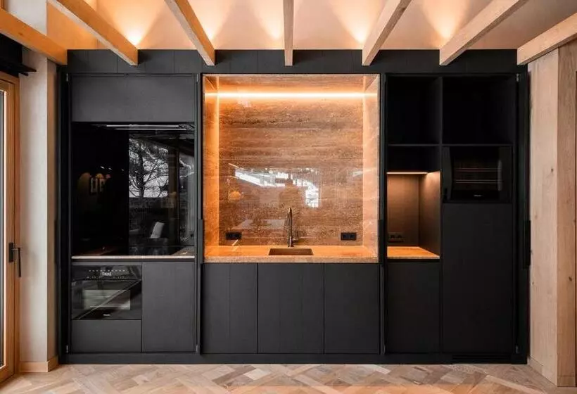 Arla Luxury Home