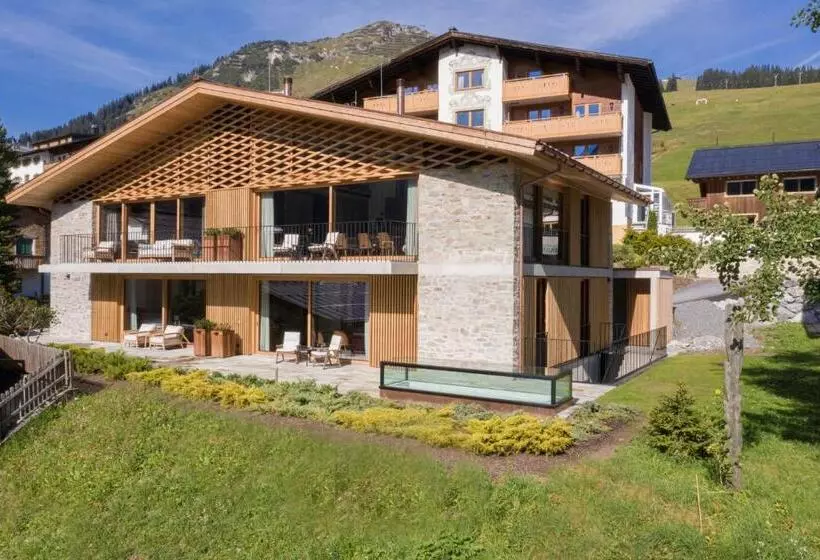 Arla Luxury Home