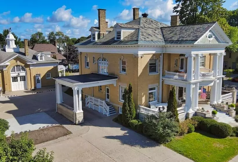 Aamiaismajoitus (B&B) Cartier Mansion