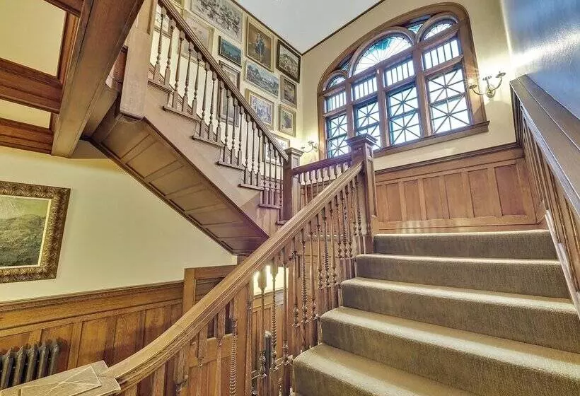 Aamiaismajoitus (B&B) Cartier Mansion