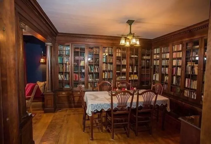 Aamiaismajoitus (B&B) Cartier Mansion