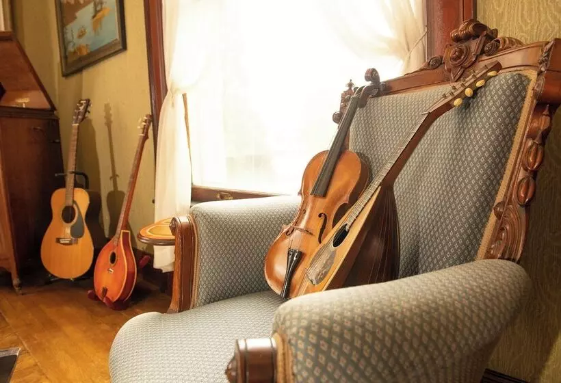 Aamiaismajoitus (B&B) Cartier Mansion