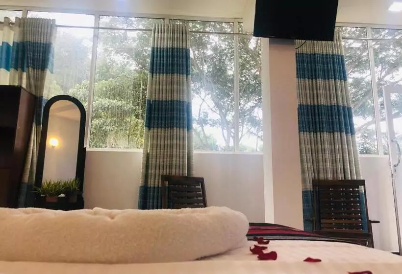 Boo Kirinda Holiday Resort