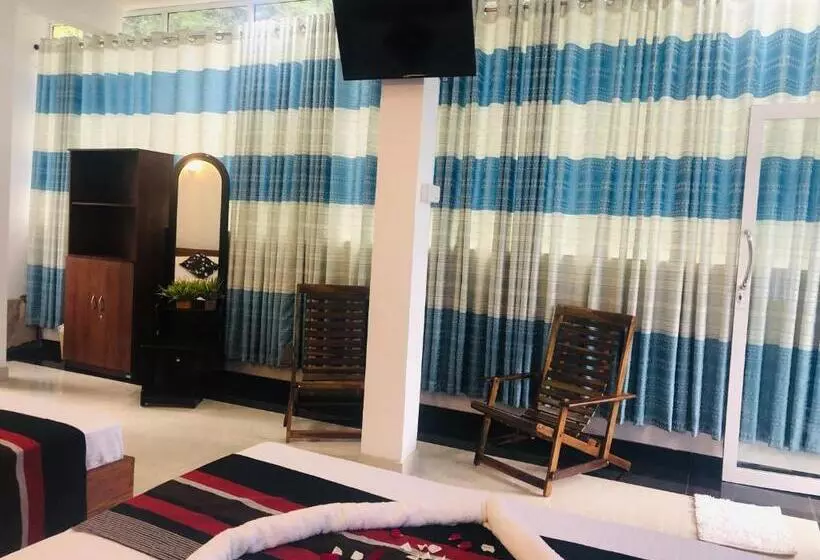 Boo Kirinda Holiday Resort