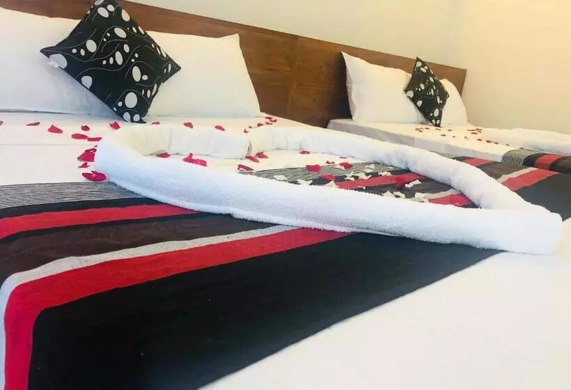 Boo Kirinda Holiday Resort