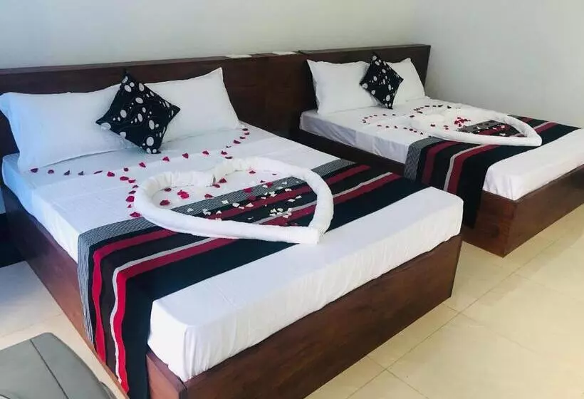 Boo Kirinda Holiday Resort
