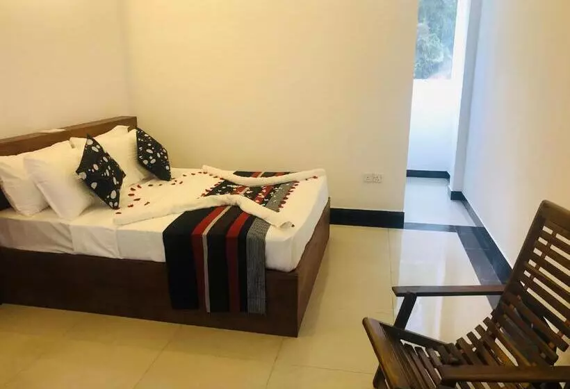 Boo Kirinda Holiday Resort