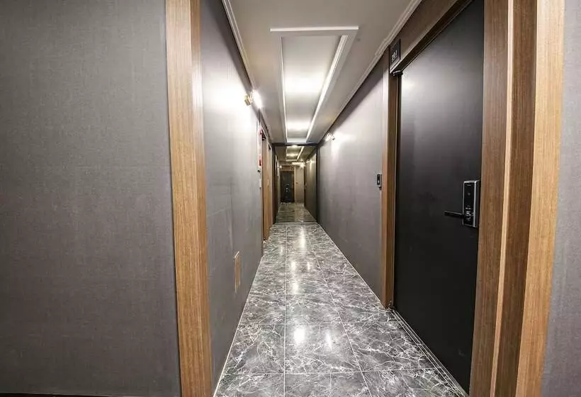 Hotelli Diamond