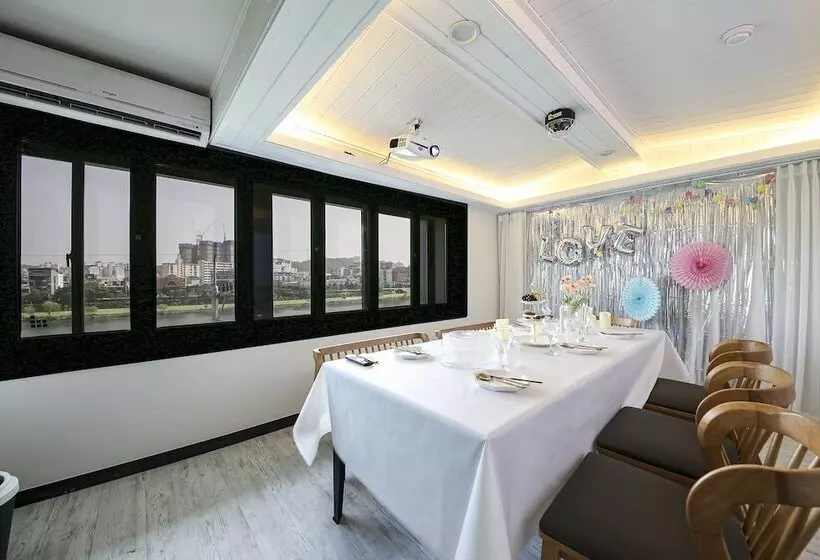 Hotelli Diamond