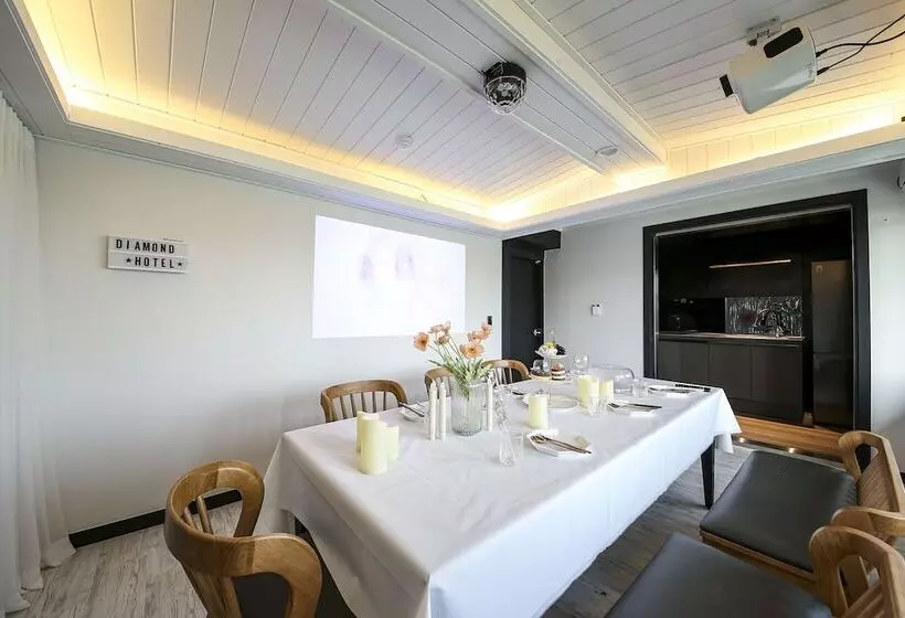 Hotelli Diamond