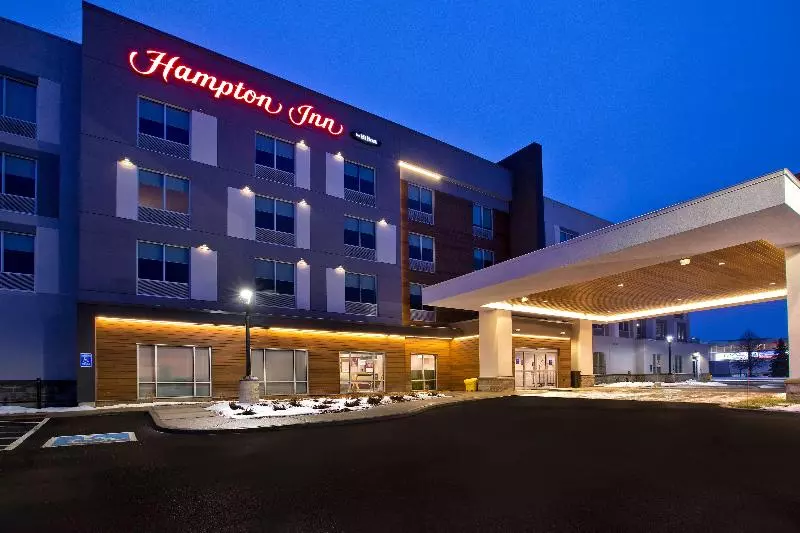 هتل Hampton Inn By Hilton Brockville