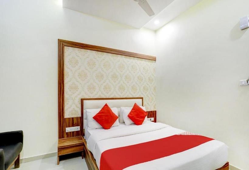 호텔 Oyo 69381  Ganesh Inn