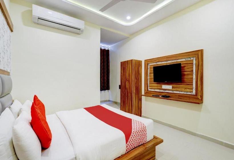 호텔 Oyo 69381  Ganesh Inn