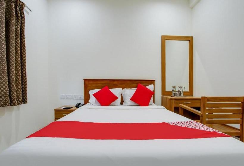 Hotel Oyo 75753 Crescent Lodge