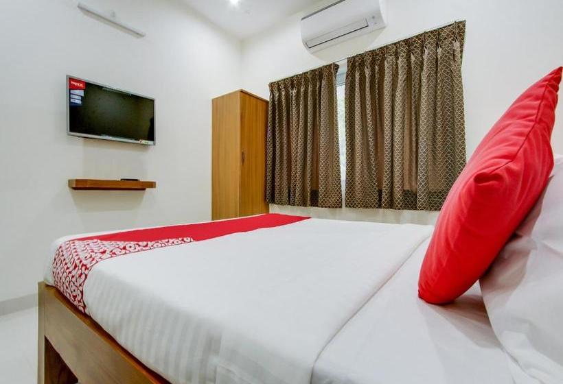 Hotel Oyo 75753 Crescent Lodge