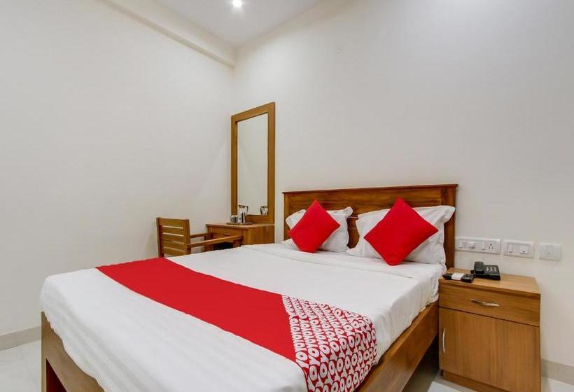 Hotel Oyo 75753 Crescent Lodge