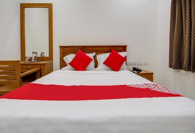 Hotel Oyo 75753 Crescent Lodge