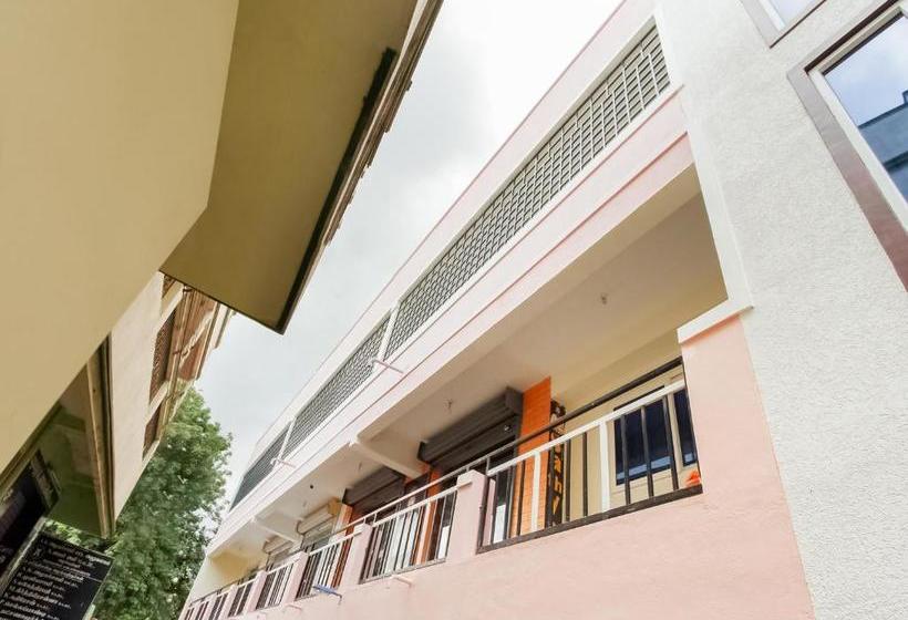 Hotel Oyo 75753 Crescent Lodge