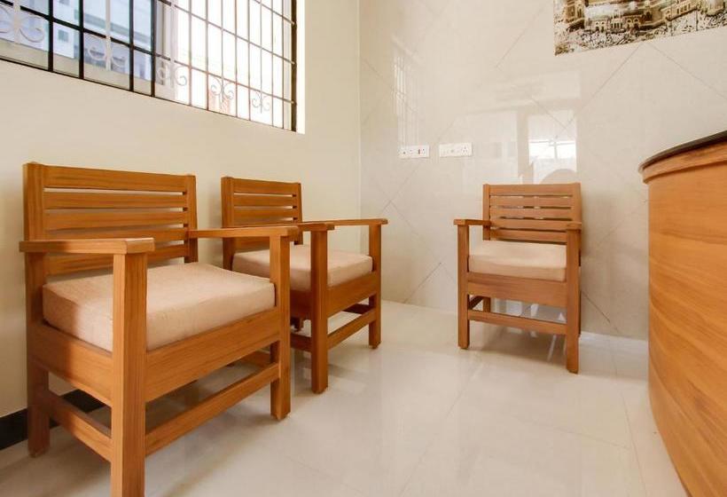 Hotel Oyo 75753 Crescent Lodge