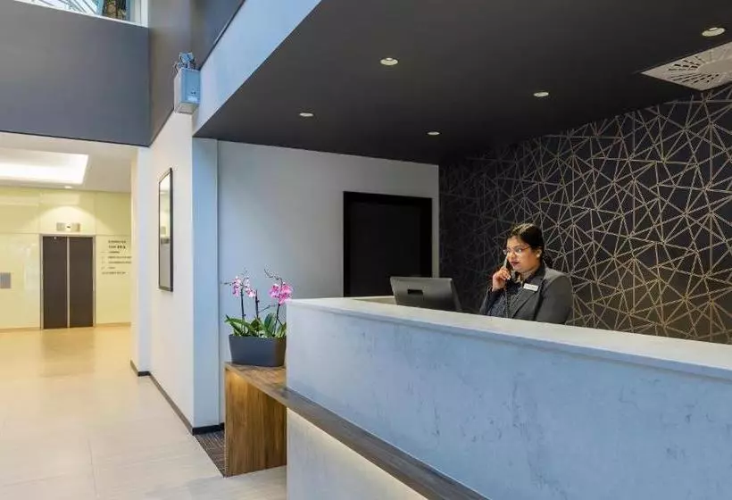 هتل Room @ 89 Courtenay Place