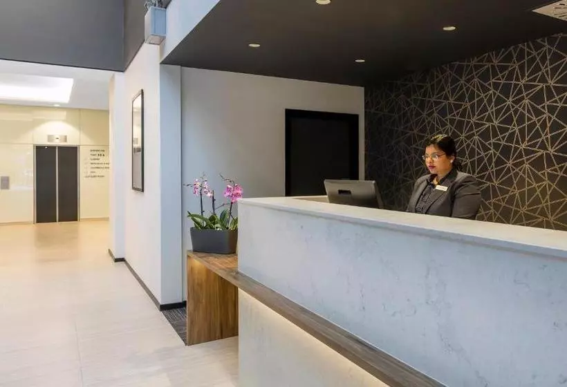 هتل Room @ 89 Courtenay Place
