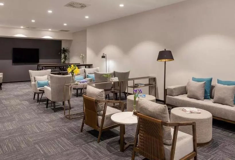 هتل Room @ 89 Courtenay Place