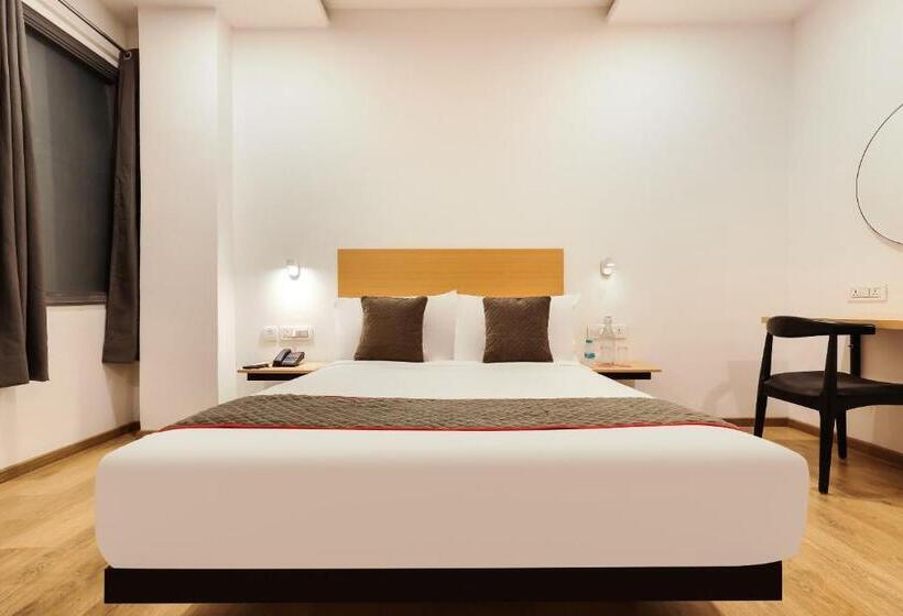 Hotell Super Townhouse Golden Avenue Road