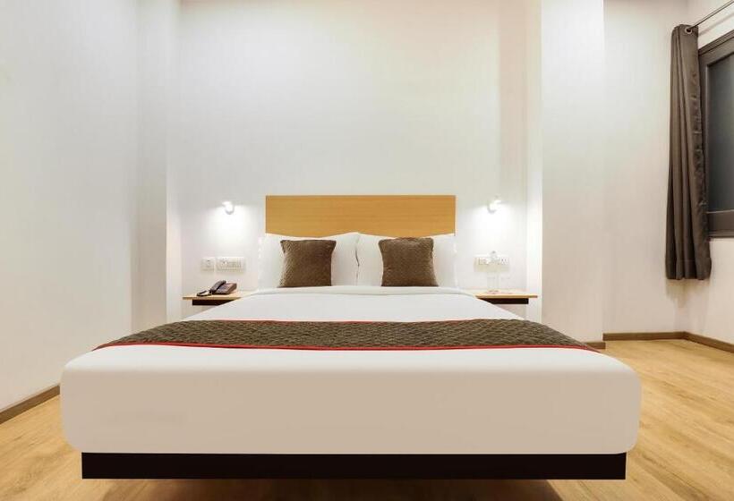 Hotell Super Townhouse Golden Avenue Road