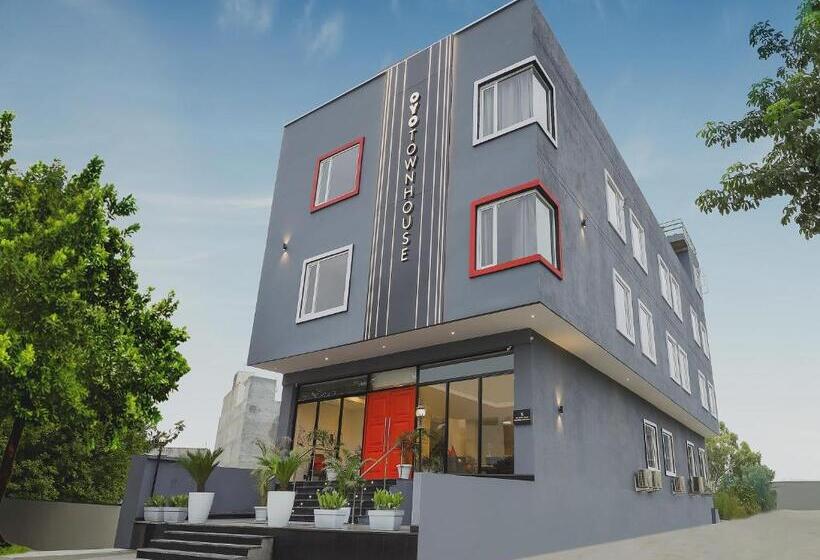 Hotell Super Townhouse Golden Avenue Road