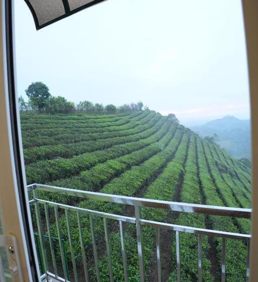 בית מלון כפרי Vaga Mist Resort Vagamon