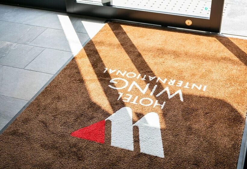 בית מלון כפרי Wing International Hida Takayama