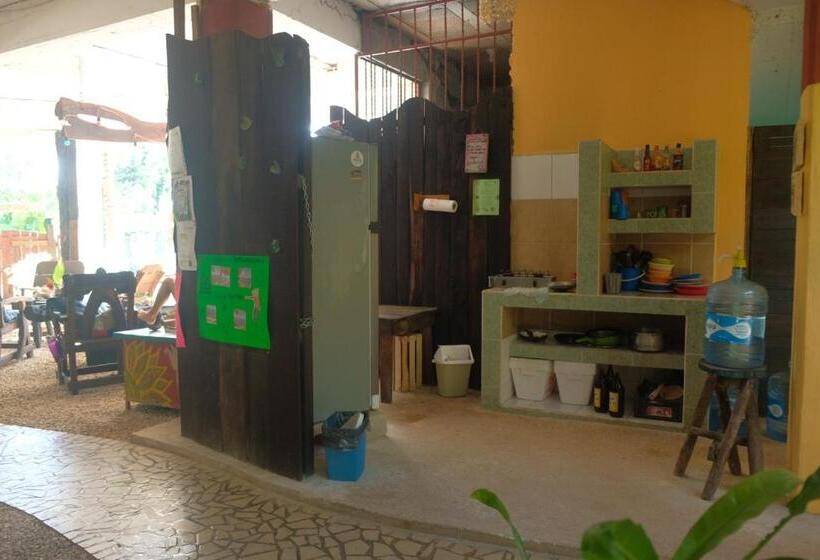 Пансион Near Lake Hostal