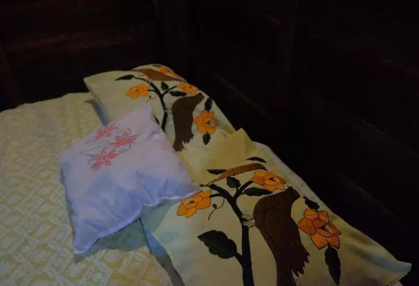 Majatalo Near Lake Hostal