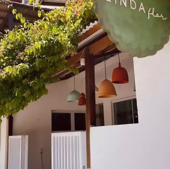 پانسیون Pousada Linda Flor